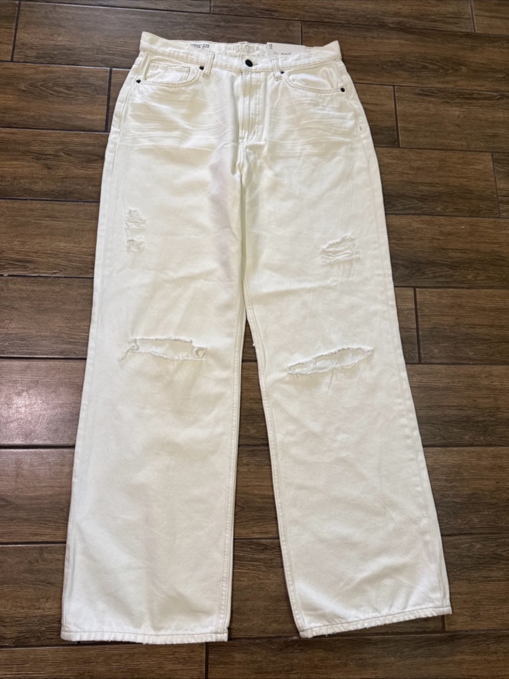 Arizona Jeans Co. High Rise Ripped Skater Jeans Cream Color in Size 11